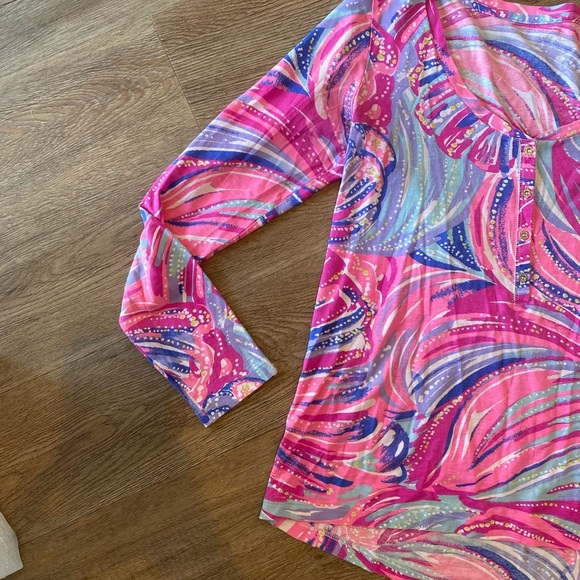 Lilly Pulitzer Sorella Henley Long Sleeve Top in the "Oh My Guava" print - Picture 4 of 10